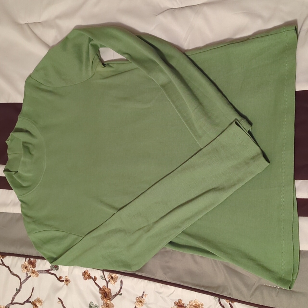 2/$10 Jones New York Sport turtleneck